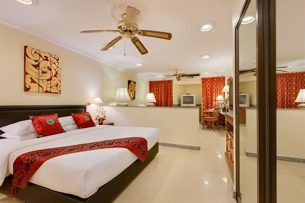 The Ambiance Hotel Pattaya Exteriör bild