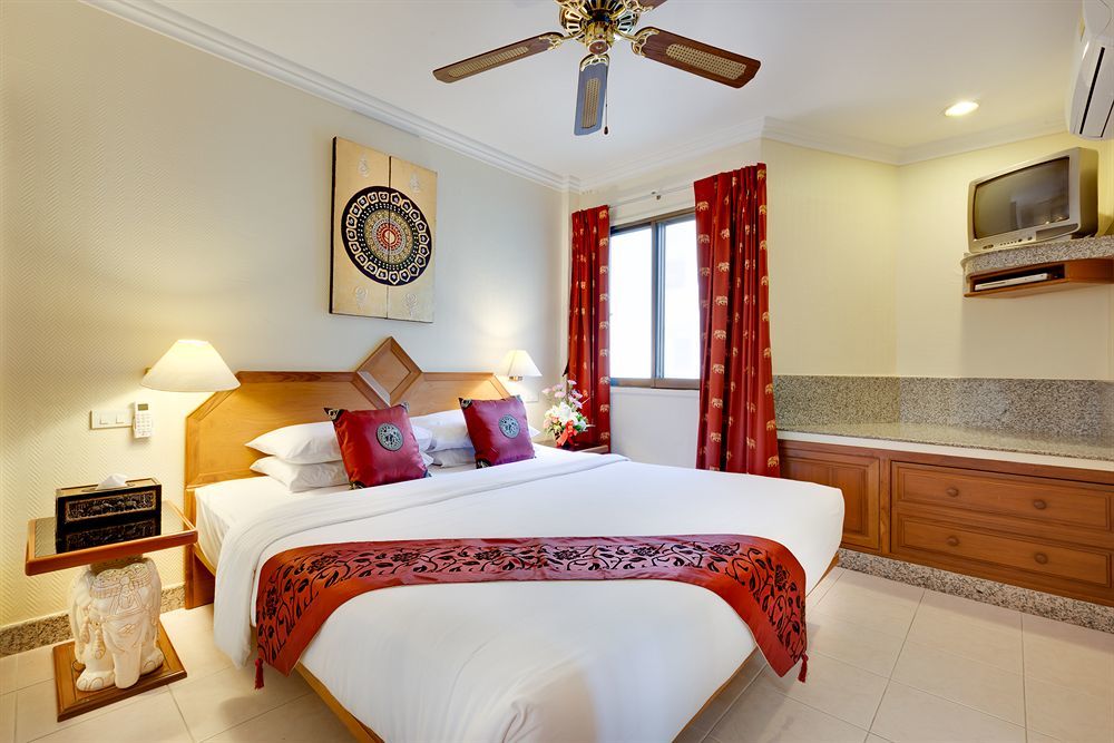 The Ambiance Hotel Pattaya Exteriör bild
